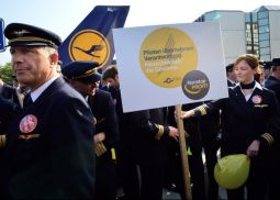 Пилоты Lufthansa вновь бастуют в Германии