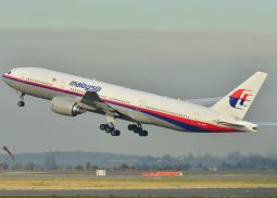 Родственники пассажиров исчезнувшего Boeing подали судебный иск