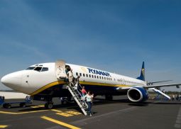 В конкурентной борьбе Ryanair просит помощи у Google
