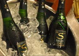 Шампанское Champagne Salon и 7-й эпизод «Звездных войн» на борту самолета