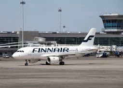Finnair и Шереметьево отметили 60-летие сотрудничества масштабной фотовыставкой