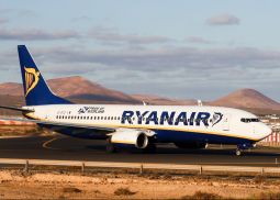 Авиакомпания Ryanair ужесточила требования регистрации пассажиров