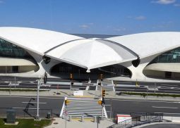 В аэропорту Нью-Йорка открыли первый на планете терминал для животных