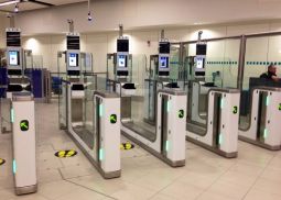 В «Домодедово» началось тестирование турникетов типа eGate