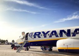 Ryanair предлагает ввести запрет на продажу алкоголя утром в аэропортах