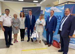 Авиакомпания «Азимут» перевезла в аэропорт Калуги трехсоттысячного пассажира