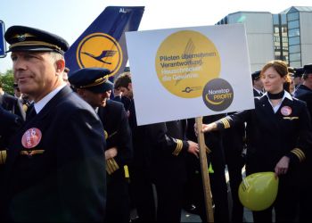 Пилоты Lufthansa вновь бастуют в Германии