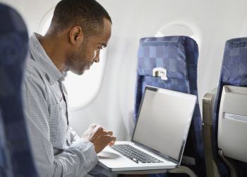 Самолеты Boeing будут выпускать со встроенным Wi-Fi