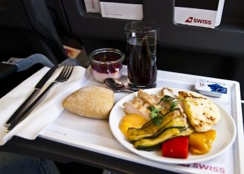 Новое решение от SWISS ‒ блюда национальной кухни во время полета