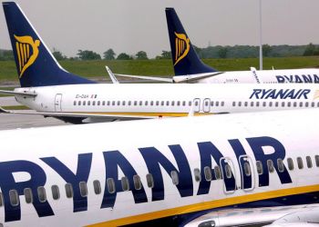 Ryanair обяжет пассажиров с детьми платить за выбор места