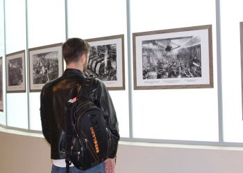 В «Пулково» открыта выставка об истории промышленности Санкт-Петербурга