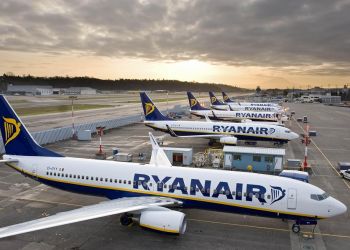 Летчики ирландского отделения Ryanair собираются бастовать 12 июля