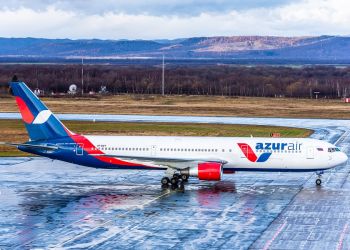 «Азур Эйр» запланировала новогоднюю полетную программу на курорты юга России